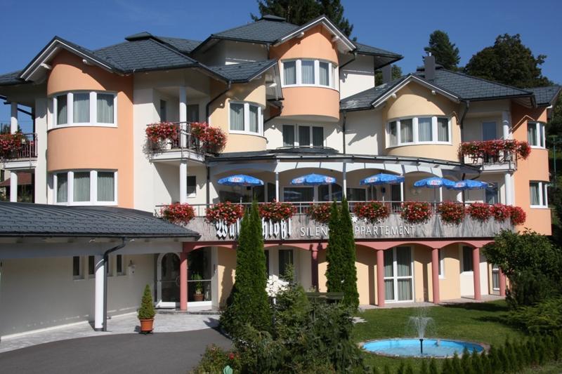 Waldschloessl Aparthotel Latschach ober dem Faakersee Exterior photo